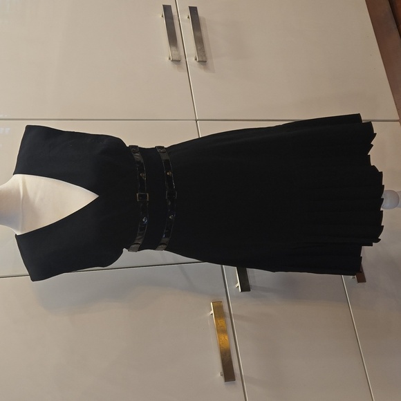 Tracy Reese NY Sleeveless V-Neck Patent Leather Pleated Midi Dress Black Size 4 - Picture 2 of 14